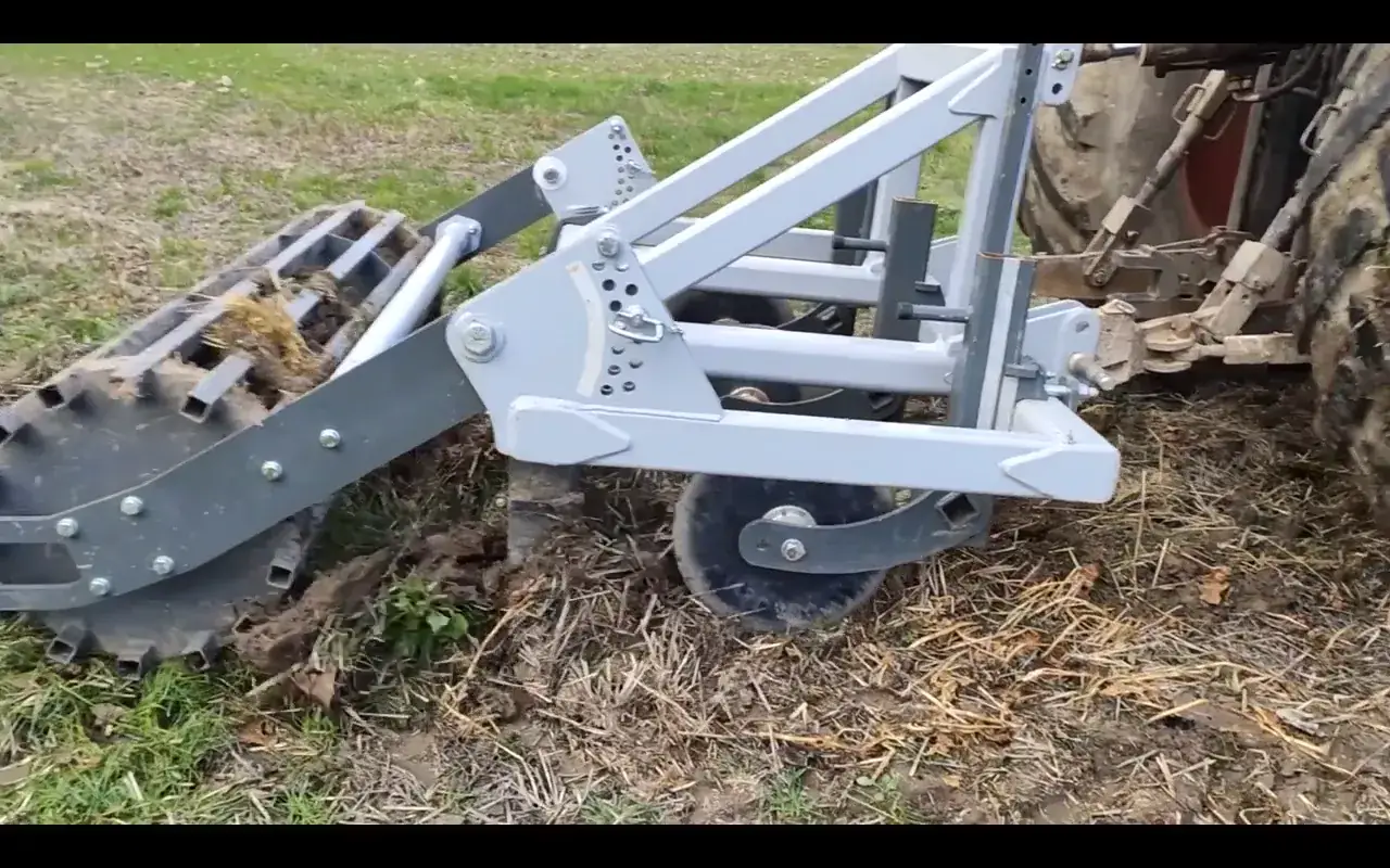 Keyline-Tiefenlockerer auf dem Feld